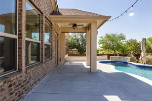 225 Kirkhill St, Hutto, TX 78634 - Photo 32