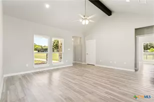 768 Burges St, Seguin, TX 78155 - Photo 10