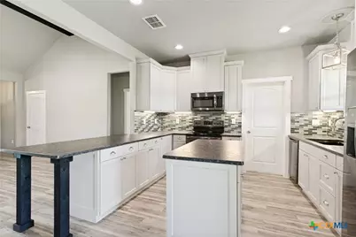 768 Burges Street, Seguin, TX 78155 - Photo 14