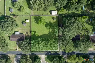 404 Blyth Road, Victoria, TX 77904 - Photo 8