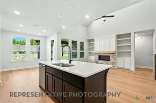 12188 Heartvine Pkwy, Schertz, TX 78154 - Photo 4