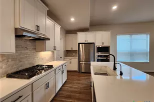 1647 Stone House, New Braunfels, TX 78132 - Photo 8