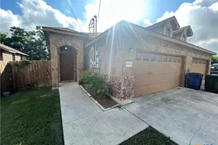 298 Rosalie Dr, New Braunfels, TX 78130 - Photo 1