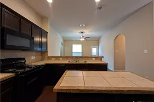 298 Rosalie Dr, New Braunfels, TX 78130 - Photo 10