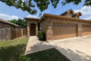 298 Rosalie Dr, New Braunfels, TX 78130 - Photo 1