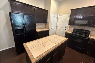 298 Rosalie Dr, New Braunfels, TX 78130 - Photo 6