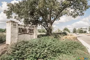 1121 N Academy Ave, New Braunfels, TX 78130 - Photo 16