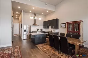 1121 N Academy Ave, New Braunfels, TX 78130 - Photo 2