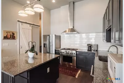 1121 N Academy Avenue #B, New Braunfels, TX 78130 - Photo 4