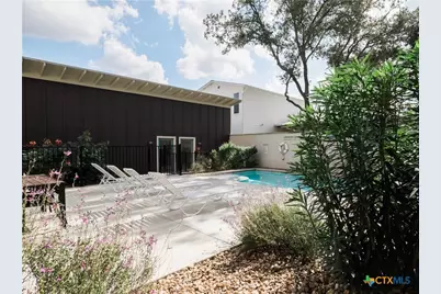 1121 N Academy Avenue #B, New Braunfels, TX 78130 - Photo 18