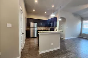 530 Creekside Frst, New Braunfels, TX 78130 - Photo 8