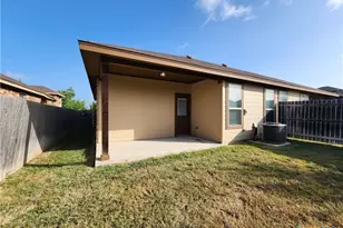 530 Creekside Frst, New Braunfels, TX 78130 - Photo 18
