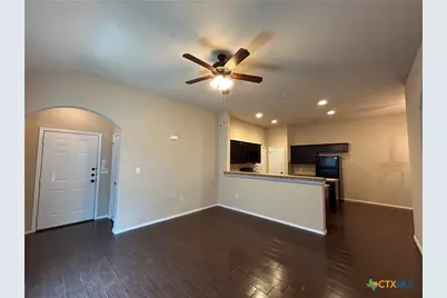 697 Creekside Circle, New Braunfels, TX 78130 - Photo 2