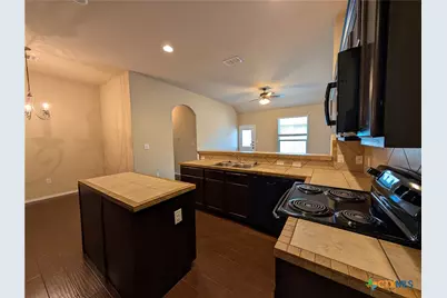 697 Creekside Circle, New Braunfels, TX 78130 - Photo 10