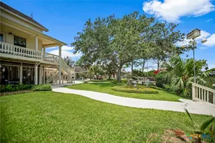 117 E Harbor Dr, Port Lavaca, TX 77979 - Photo 14
