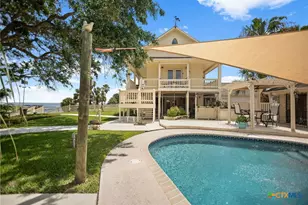 117 E Harbor Dr, Port Lavaca, TX 77979 - Photo 6