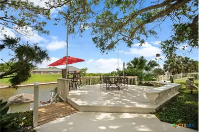117 E Harbor Drive, Port Lavaca, TX 77979 - Photo 8
