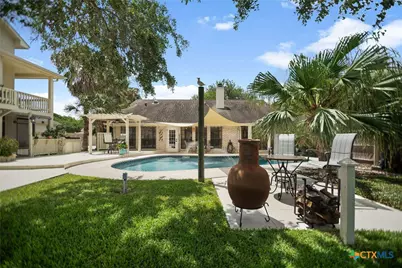 117 E Harbor Drive, Port Lavaca, TX 77979 - Photo 8