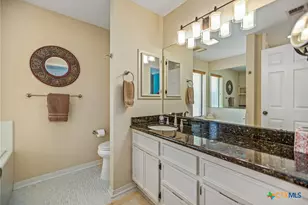 117 E Harbor Dr, Port Lavaca, TX 77979 - Photo 30