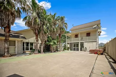 117 E Harbor Drive, Port Lavaca, TX 77979 - Photo 12