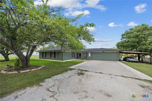 575 W 4th St, Crawford, TX 76638 - Photo 2