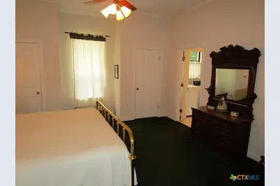 246 E Lincoln Street, New Braunfels, TX 78130 - Photo 22