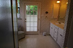 246 E Lincoln St, New Braunfels, TX 78130 - Photo 18