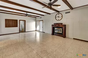 1014 N Hunt St, Cuero, TX 77954 - Photo 12