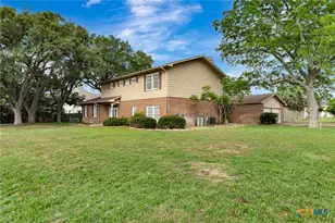 1014 N Hunt St, Cuero, TX 77954 - Photo 4