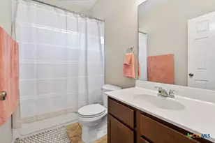 11631 Lemonmint Pkwy, San Antonio, TX 78245 - Photo 10