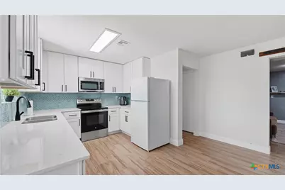 6715 E Queens Crown Street, San Antonio, TX 78233 - Photo 22
