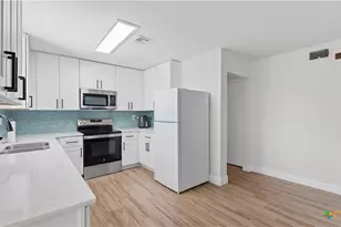6715 E Queens Crown St, San Antonio, TX 78233 - Photo 22