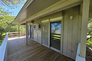 2182 W Bayshore Dr, Palacios, TX 77465 - Photo 6