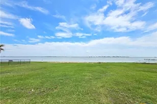 2182 W Bayshore Dr, Palacios, TX 77465 - Photo 40