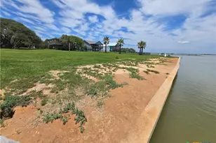 2182 W Bayshore Dr, Palacios, TX 77465 - Photo 44