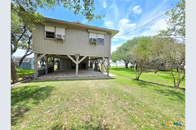 2182 W Bayshore Drive, Palacios, TX 77465 - Photo 2