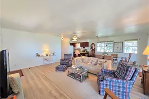 2182 W Bayshore Dr, Palacios, TX 77465 - Photo 12