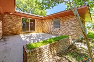 1220 N Ave I, Shiner, TX 77984 - Photo 22