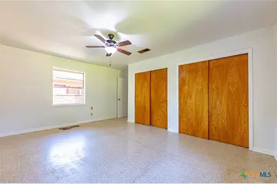 1220 N Avenue I, Shiner, TX 77984 - Photo 16