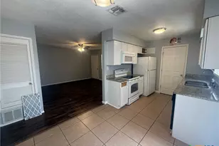 106 Cockerham St, Kyle, TX 78640 - Photo 4