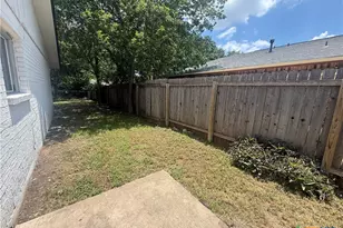 106 Cockerham St, Kyle, TX 78640 - Photo 10