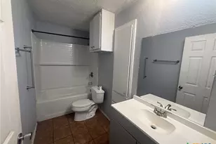 106 Cockerham St, Kyle, TX 78640 - Photo 4