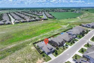 2976 Creek Ridge St, Seguin, TX 78155 - Photo 34