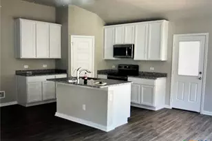 1109 Elm Fall, Seguin, TX 78155 - Photo 10