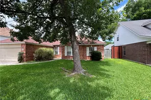 947 River Rock, New Braunfels, TX 78130 - Photo 2