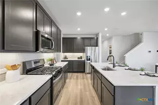 11100 Monument Vly Dr, Austin, TX 78754 - Photo 4