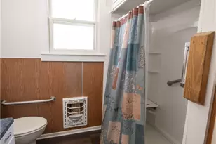 304 Turner St, Yoakum, TX 77995 - Photo 14