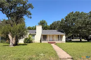 1112 N 6th St, Temple, TX 76501 - Photo 1