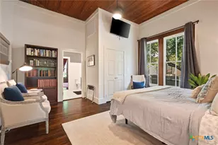 1017 W Hopkins St, San Marcos, TX 78666 - Photo 18
