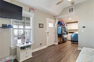 213 Porpoise Dr, Palacios, TX 77465 - Photo 10